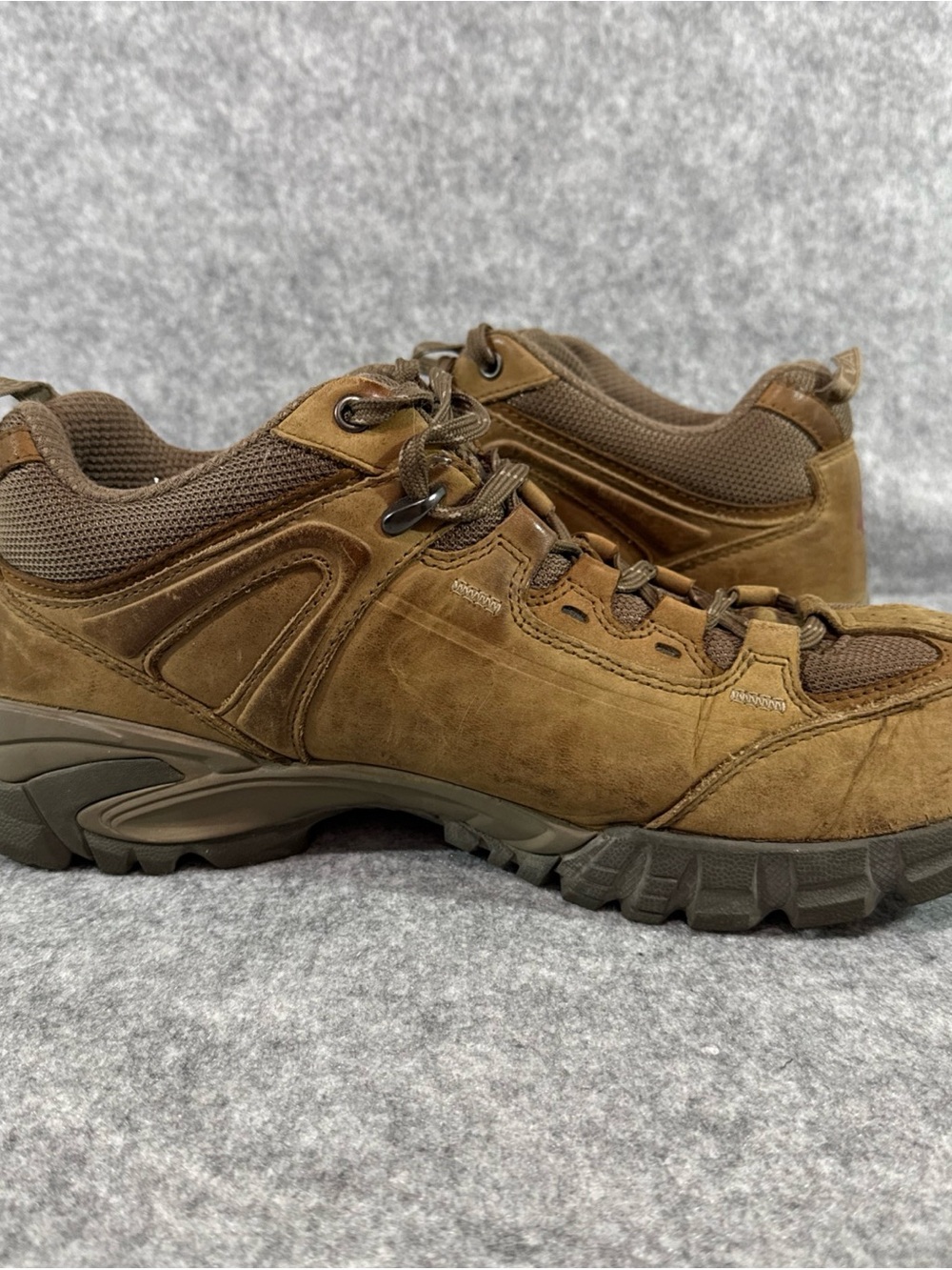 Vasque Hiking Shoes - Mens 10.5 M - Leather Outdoor Trail Walking Rugged Hunting - Picture 8 of 13